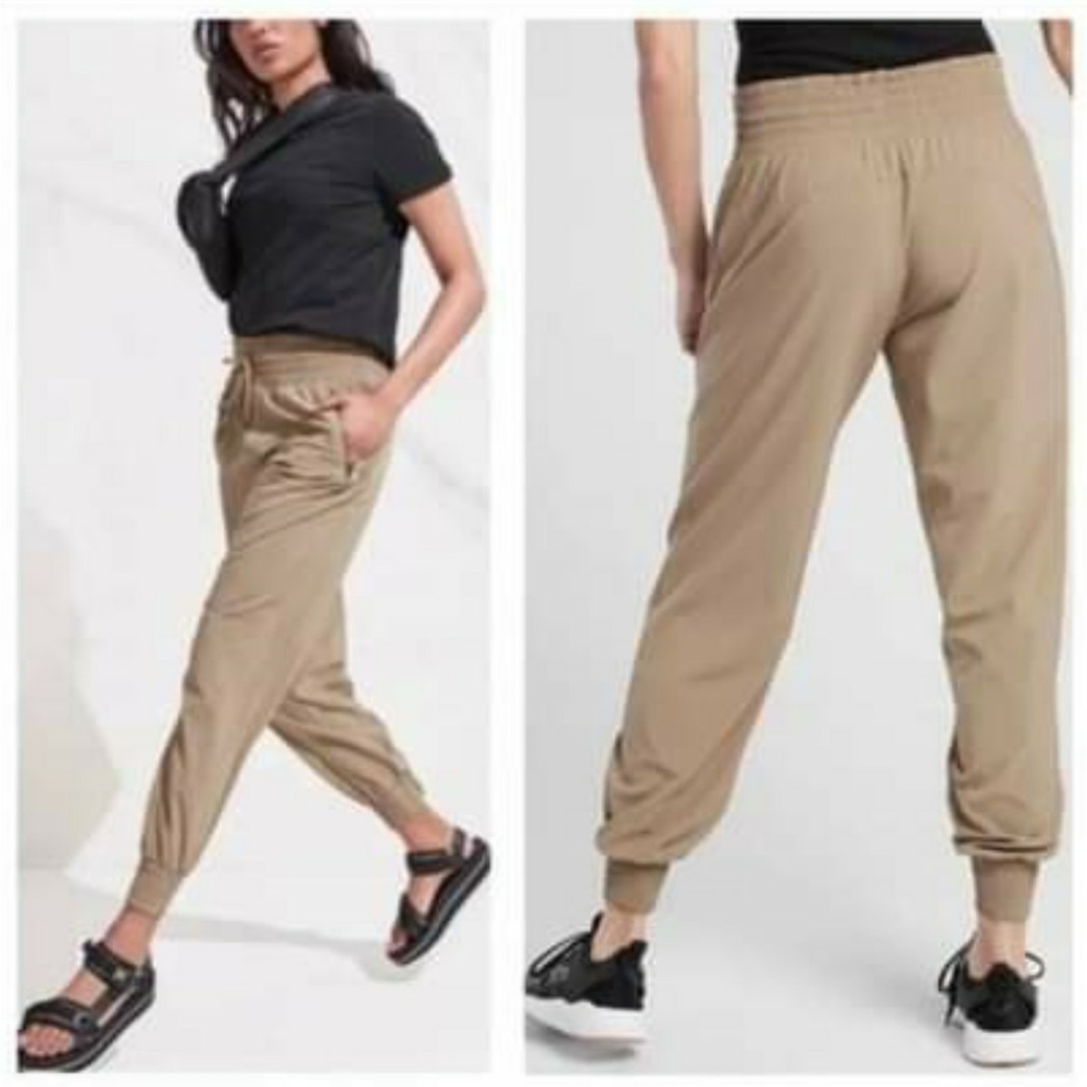 SOLD! Athleta Camden joggers